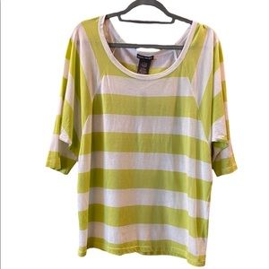 NWT Chelsea & Theodore Lime Green/White Tee, Size Large